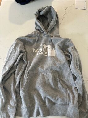 Men’s North Face hoodie